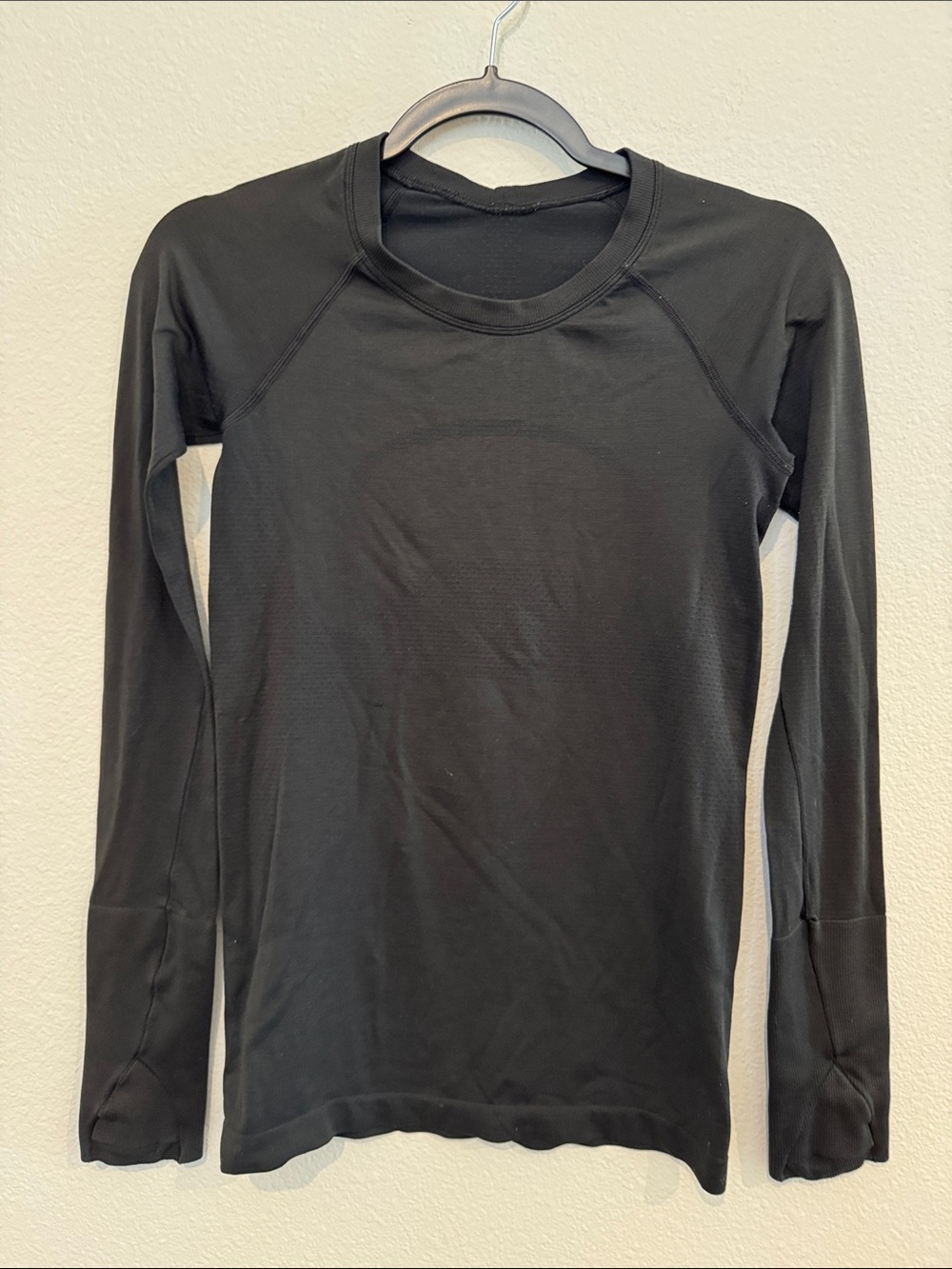 Lululemon Black Long-Sleeve Women's Performance Top